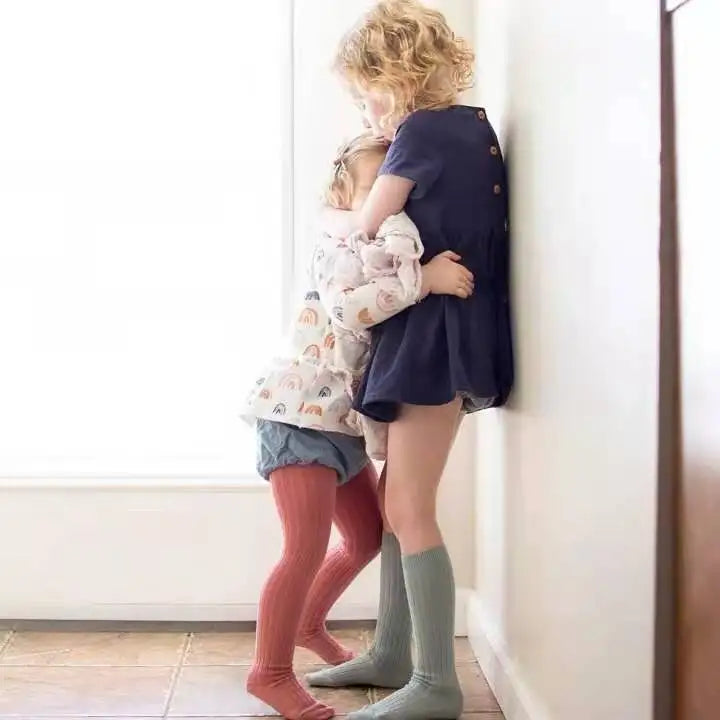 Calcetines Largos de Algodón para Niños y Niñas – Rayas Transpirables, Cómodos y Perfectos para Uniforme Escolar